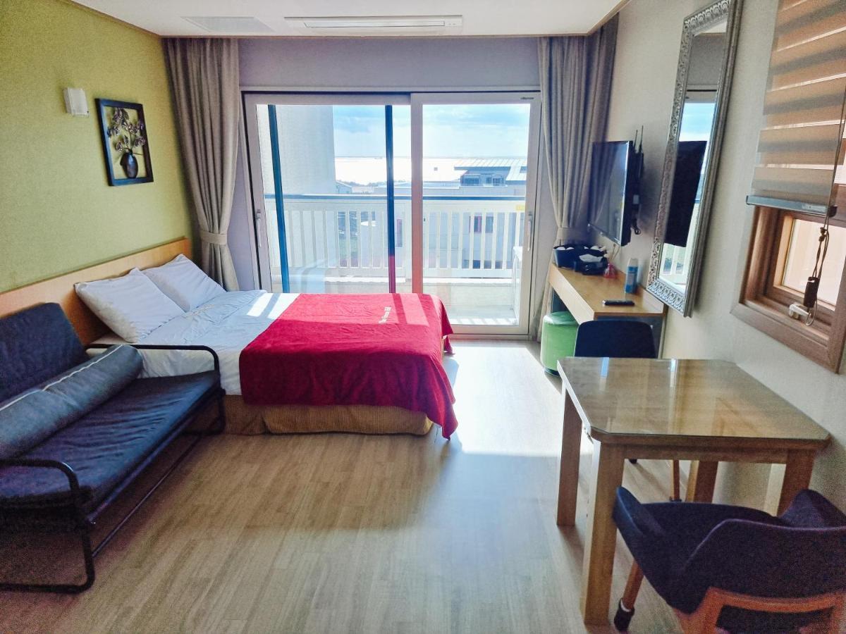Jeju The Ocean Hill Pension مدينة سيوجويبو المظهر الخارجي الصورة