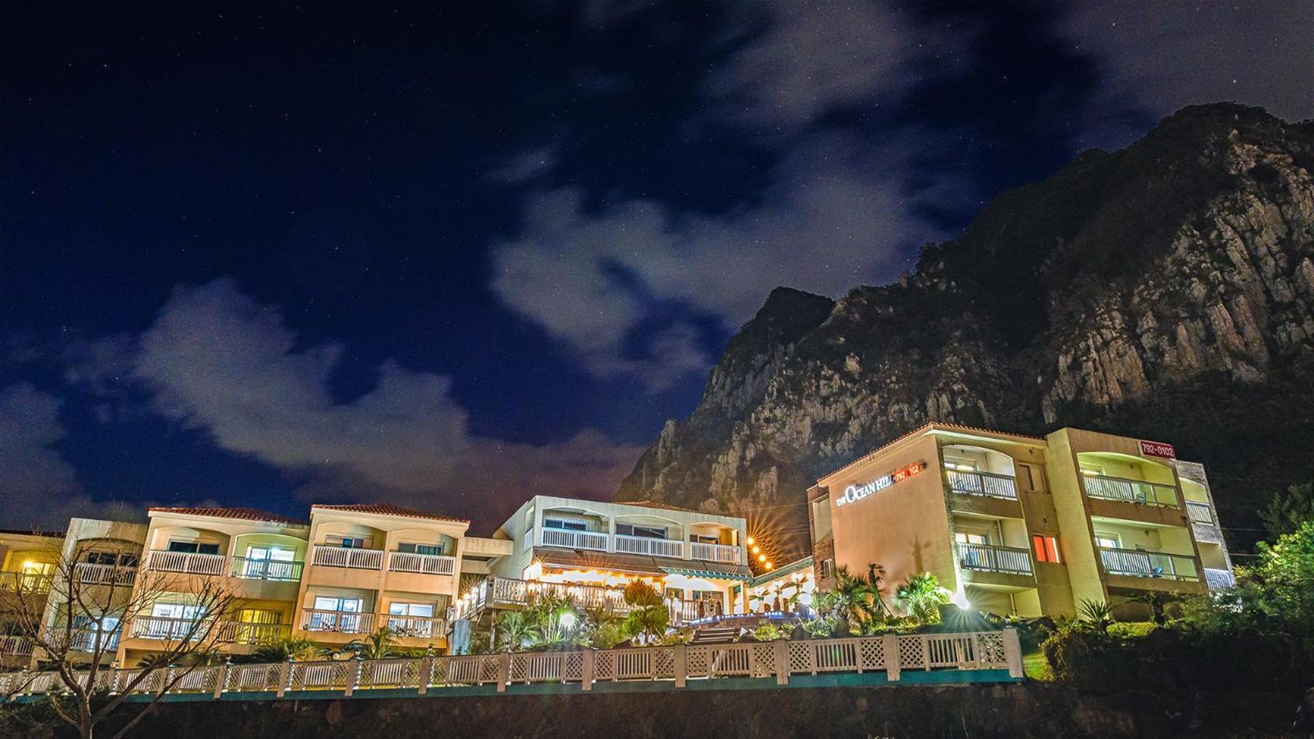Jeju The Ocean Hill Pension مدينة سيوجويبو المظهر الخارجي الصورة