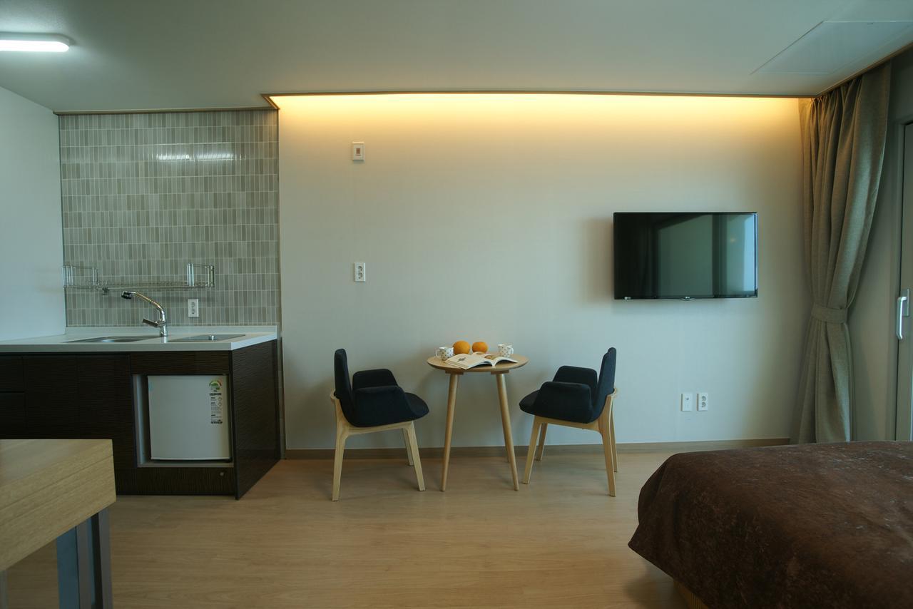 Jeju The Ocean Hill Pension مدينة سيوجويبو المظهر الخارجي الصورة