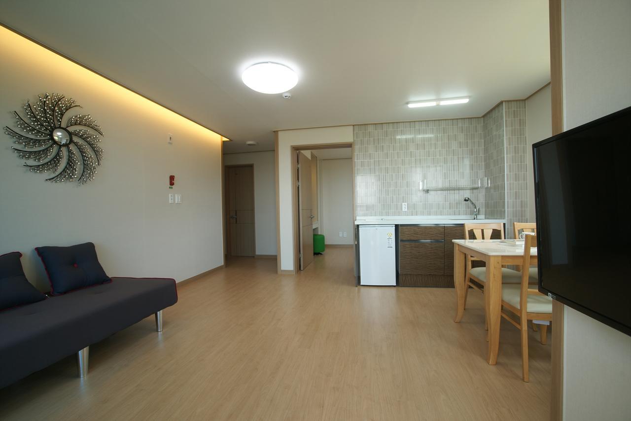 Jeju The Ocean Hill Pension مدينة سيوجويبو المظهر الخارجي الصورة