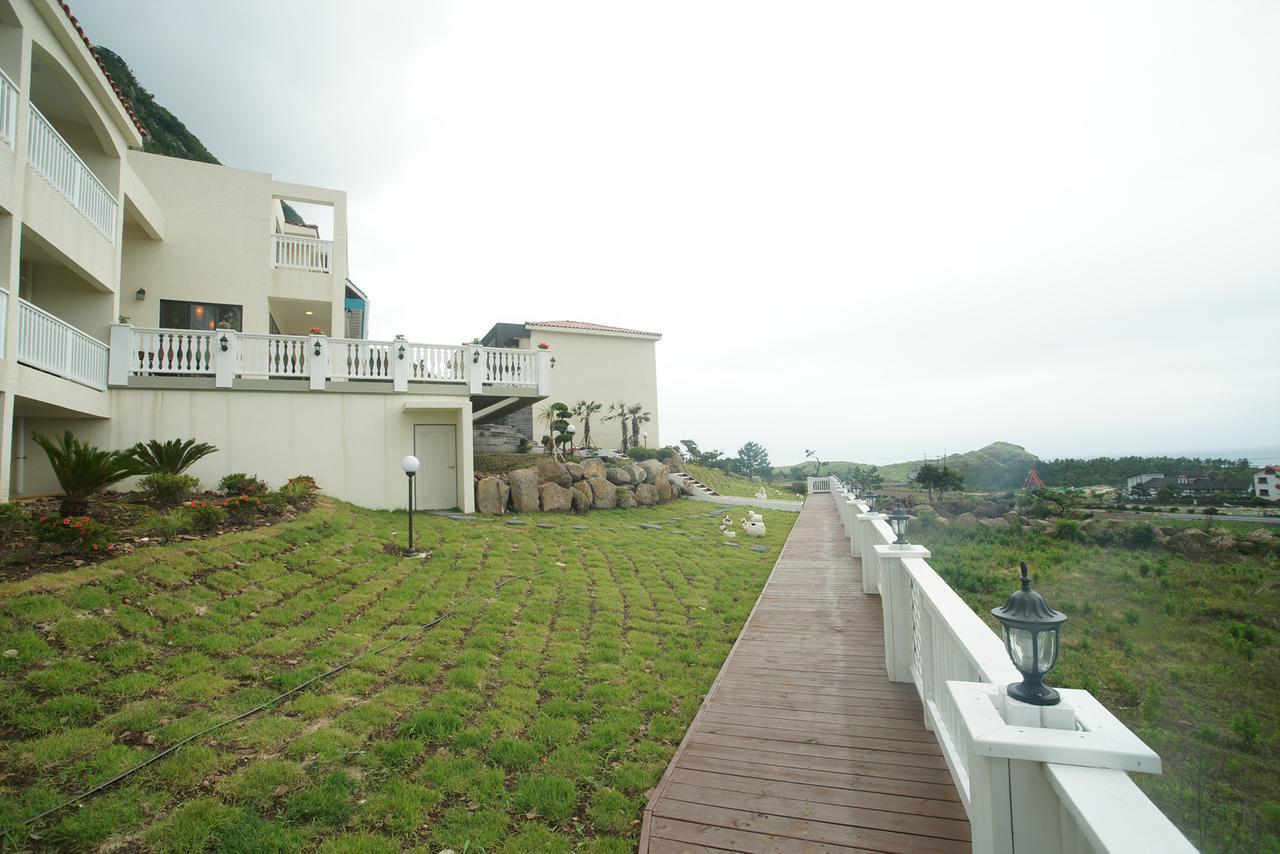 Jeju The Ocean Hill Pension مدينة سيوجويبو المظهر الخارجي الصورة